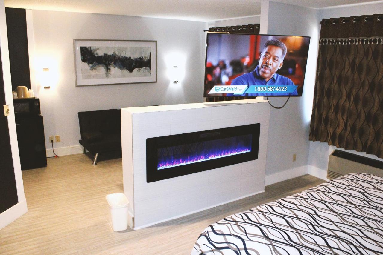 Coratel Inn & Suites By Jasper Hastings Dış mekan fotoğraf