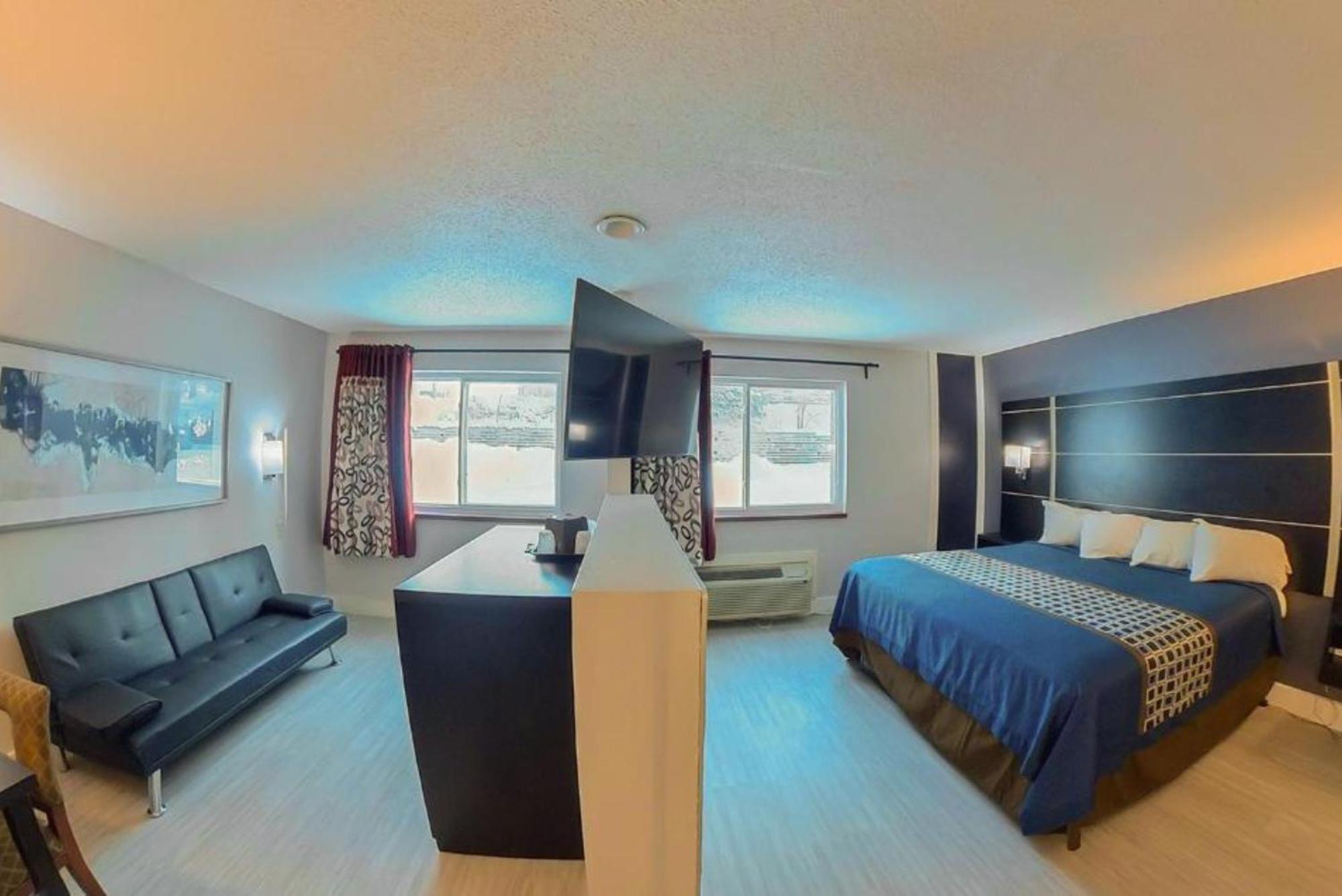 Coratel Inn & Suites By Jasper Hastings Dış mekan fotoğraf